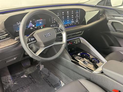 Mythos Black Metallic 2025 Audi Q5 Premium TFSI quattro S tronic