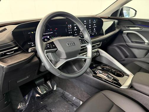 2025 Audi Q5 Premium TFSI quattro S tronic