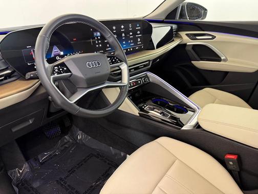 2025 Audi Q5 Premium TFSI quattro S tronic