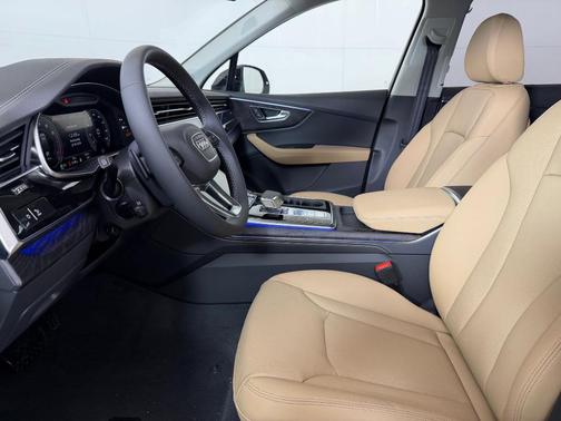 Mythos Black Metallic 2026 Audi Q7 55 Premium Plus