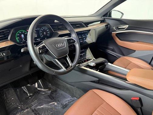 2023 Audi e-tron Sportback S line Premium Plus