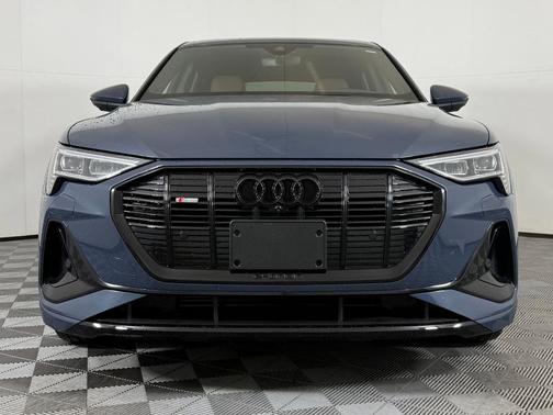 2023 Audi e-tron Sportback S line Premium Plus