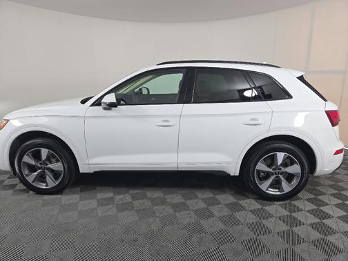 2025 Audi Q5 40 Premium