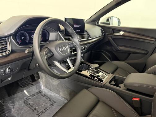 2025 Audi Q5 45 S line Premium Plus