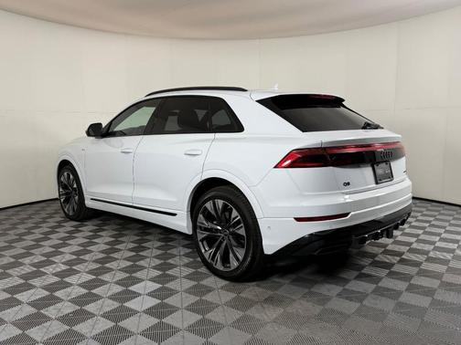 2026 Audi Q8 55 Premium Plus