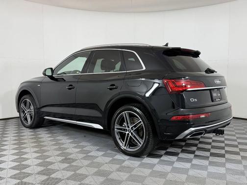 2021 Audi Q5 Prestige 55 TFSI e quattro S tronic
