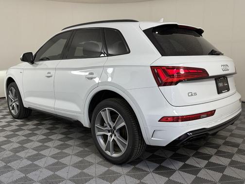2025 Audi Q5 45 S line Premium