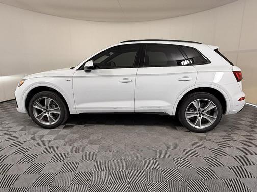 2025 Audi Q5 45 S line Premium