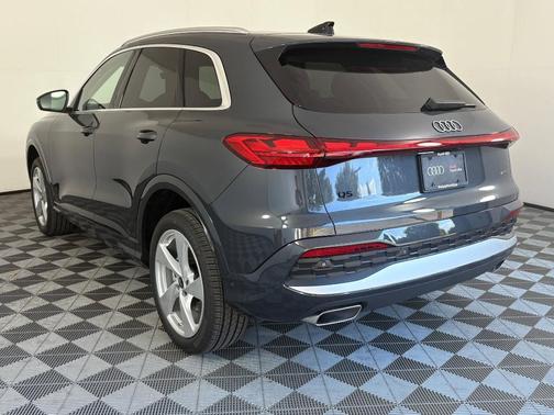 2025 Audi Q5 Prestige TFSI quattro S tronic