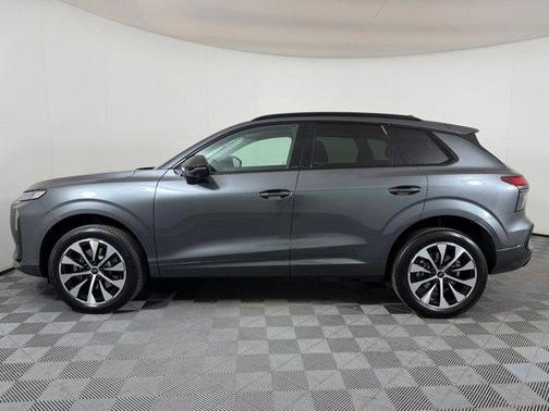 Daytona Gray Pearl Effect 2026 Audi Q3 TFSI quattro S tronic