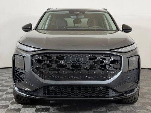 Daytona Gray Pearl Effect 2026 Audi Q3 TFSI quattro S tronic