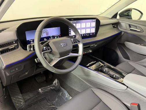 Daytona Gray Pearl Effect 2026 Audi Q3 TFSI quattro S tronic