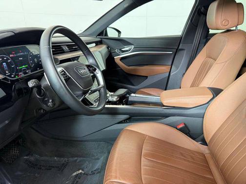 2022 Audi e-tron Premium