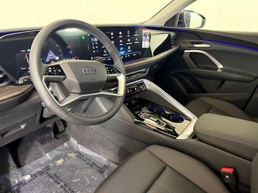 2025 Audi Q5 Premium TFSI quattro S tronic