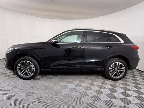 2025 Audi Q5 Premium TFSI quattro S tronic