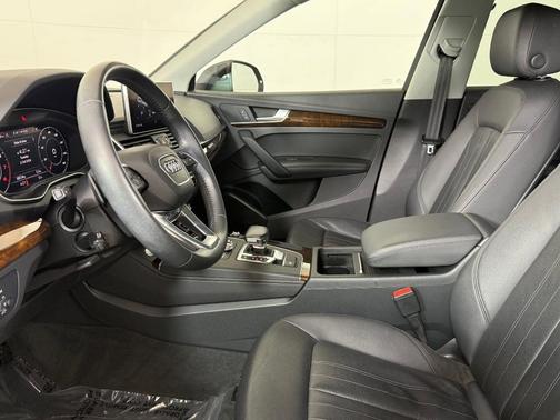 2020 Audi Q5 45 Premium Plus