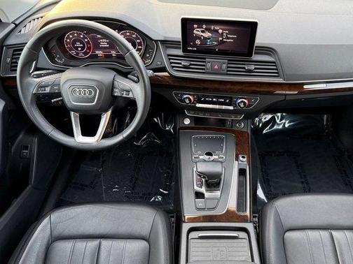 2020 Audi Q5 45 Premium Plus