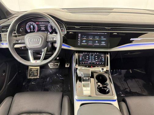 Daytona Gray Pearl Effect 2024 Audi Q7 55 Prestige