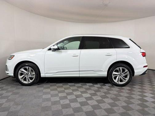 Carrara White 2023 Audi Q7 45 Premium Plus
