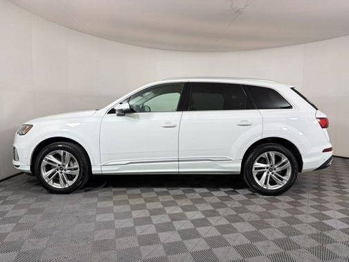 Carrara White 2023 Audi Q7 45 Premium Plus