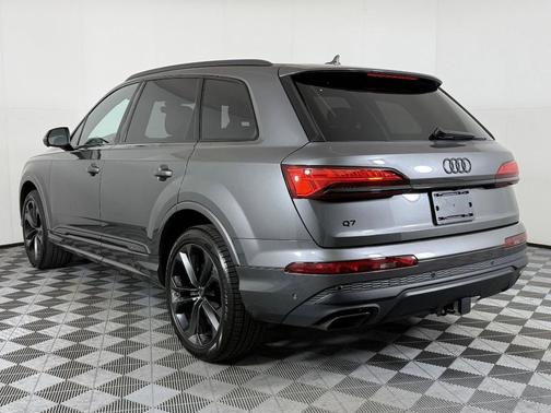 2025 Audi Q7 55 Premium Plus