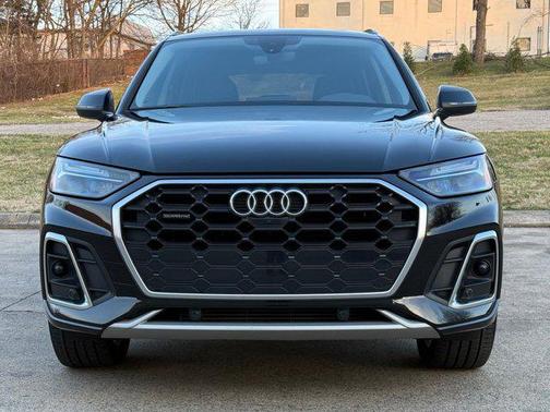 2022 Audi Q5 45 S line Premium Plus