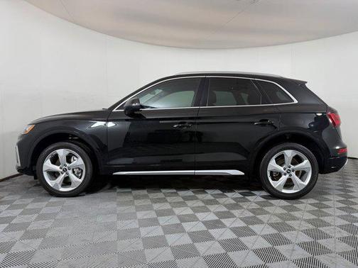 2022 Audi Q5 45 S line Premium Plus