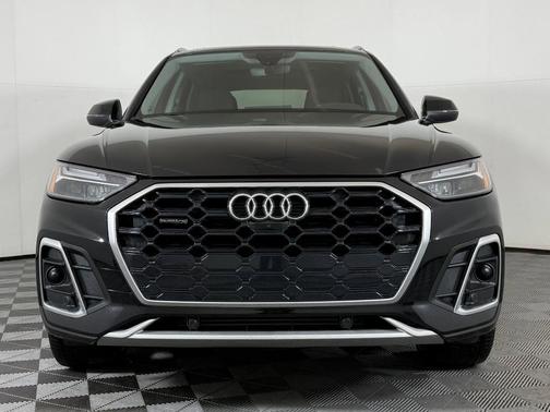 2022 Audi Q5 45 S line Premium Plus