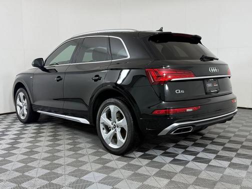 2022 Audi Q5 45 S line Premium Plus