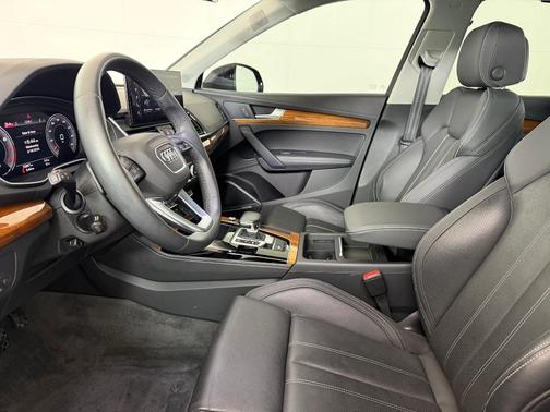 2022 Audi Q5 45 S line Premium Plus