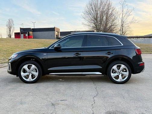 2022 Audi Q5 45 S line Premium Plus