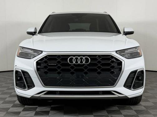 2023 Audi Q5 45 S line Premium