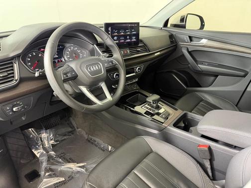2023 Audi Q5 45 S line Premium