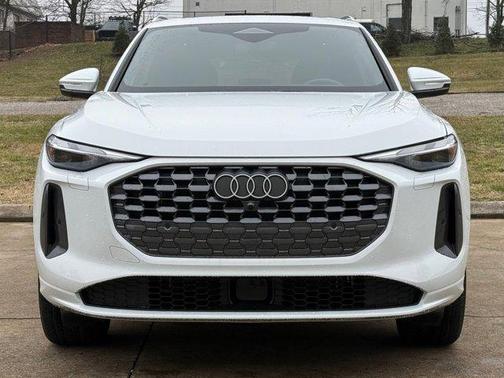 2025 Audi Q5 Premium TFSI quattro S tronic
