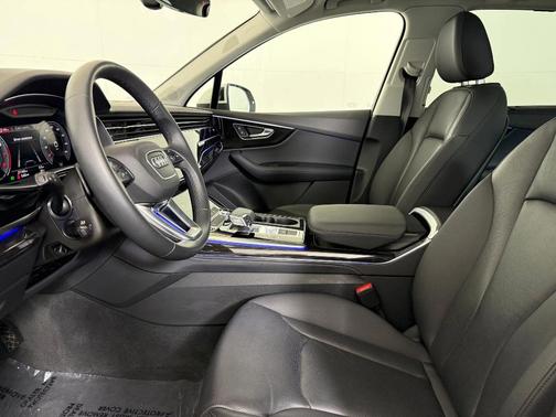 2022 Audi Q7 55 Premium Plus