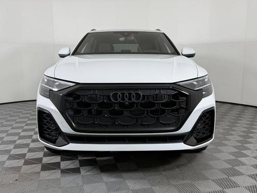 2025 Audi Q8 55 Premium Plus