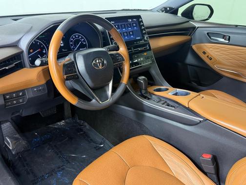 Midnight Black Metallic 2019 Toyota Avalon Limited