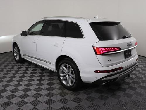 2025 Audi Q7 55 Premium Plus