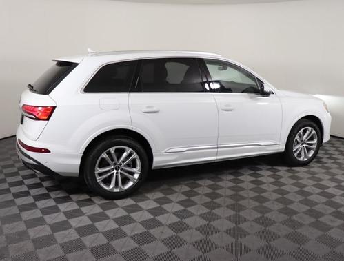 2025 Audi Q7 55 Premium Plus
