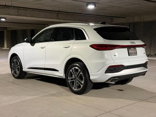 2025 Audi Q5 Premium TFSI quattro S tronic