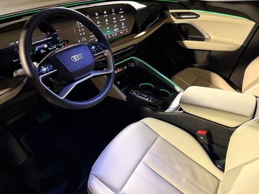 2025 Audi Q5 Premium TFSI quattro S tronic