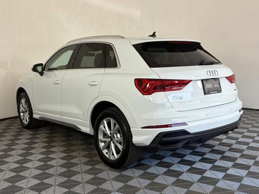 2025 Audi Q3 45 S line Premium Plus