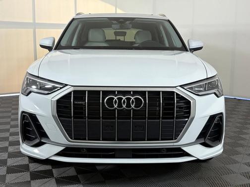 2025 Audi Q3 45 S line Premium Plus