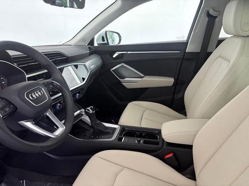 2025 Audi Q3 45 S line Premium Plus
