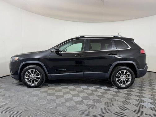 Diamond Black Crystal Pearlcoat 2020 Jeep Cherokee Latitude Plus