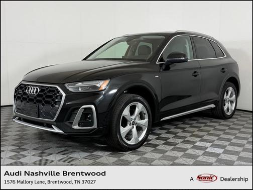 Mythos Black Metallic 2023 Audi Q5 45 S line Premium Plus