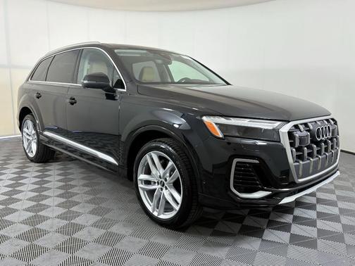 2025 Audi Q7 55 Premium Plus