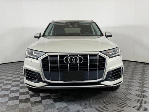 2022 Audi Q7 55 Premium Plus