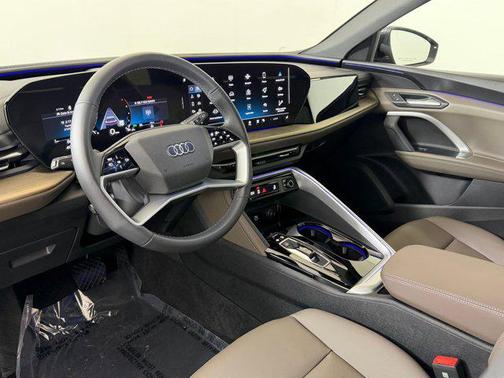 2025 Audi Q5 Premium TFSI quattro S tronic