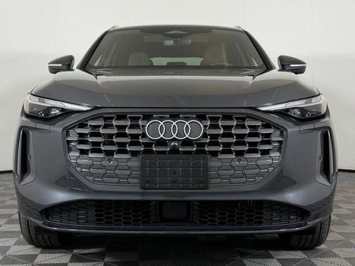 2025 Audi Q5 Premium TFSI quattro S tronic